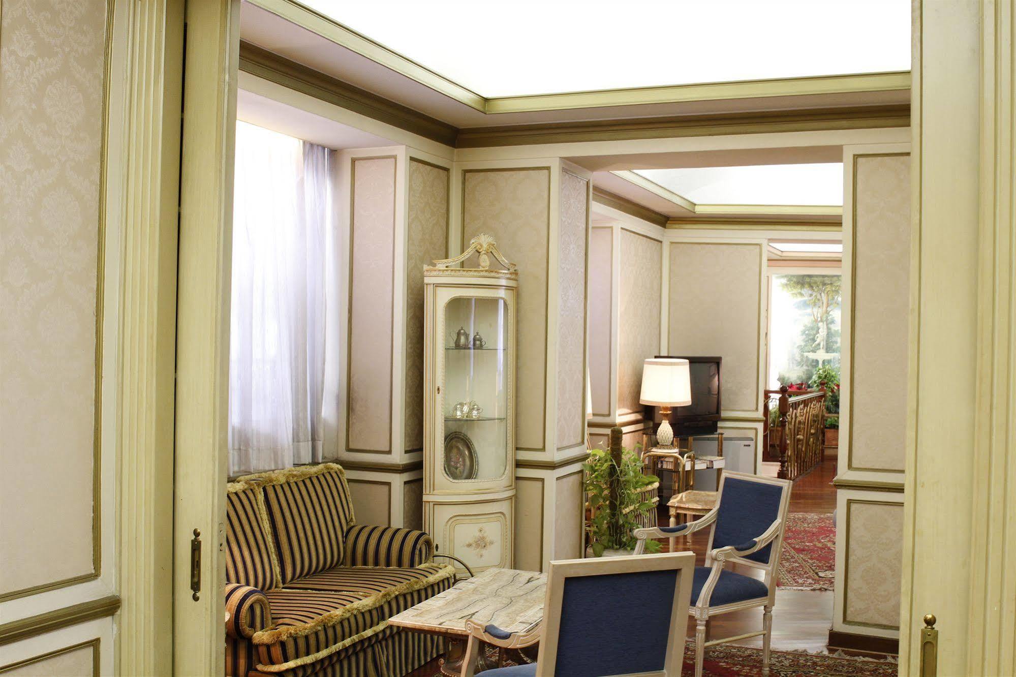 Eliseo Hotel 4*