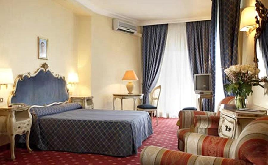 Eliseo Hotel 4*